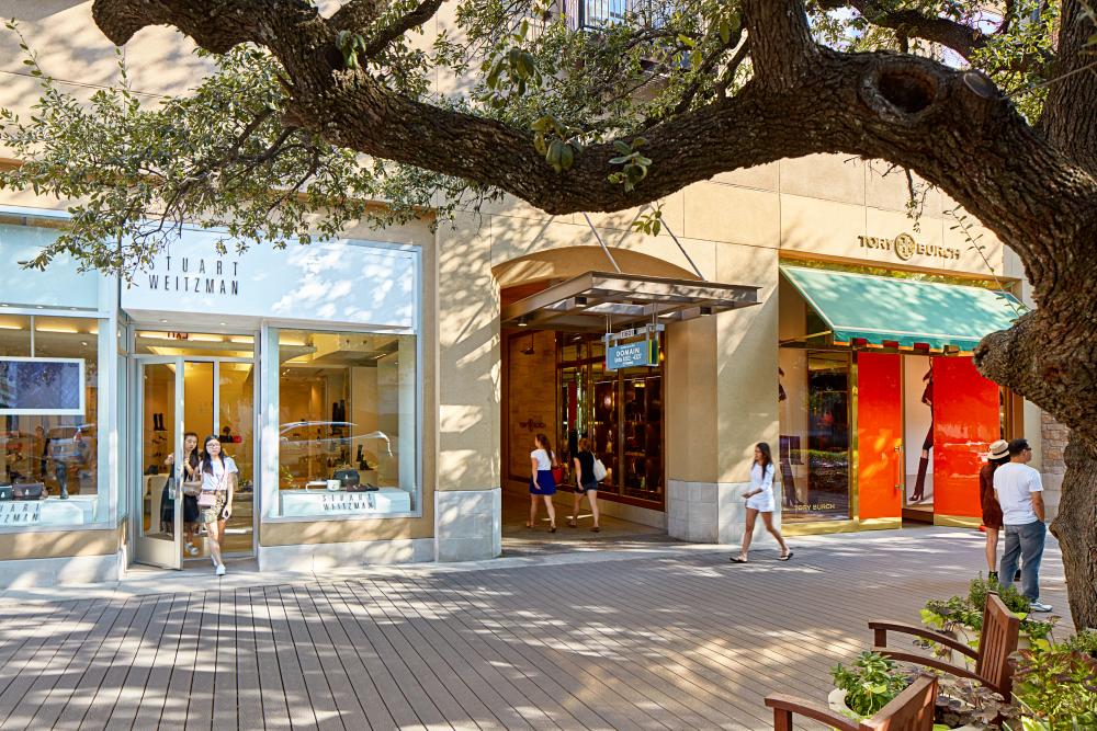 people shopping at The Domain in north austin texas