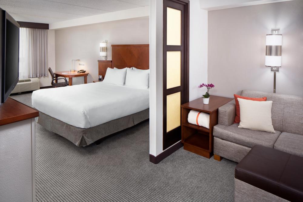King Room at Hyatt Place Austin Arboretum in Austin Texas