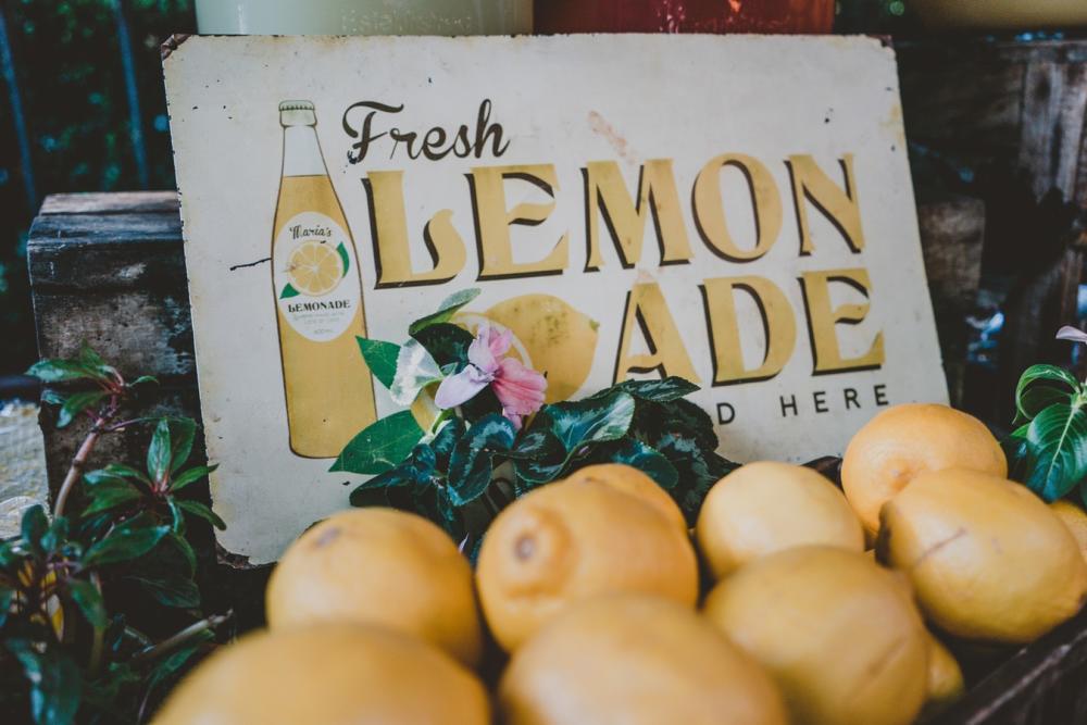 Lemons on a tray - Stock Photo from Unsplash