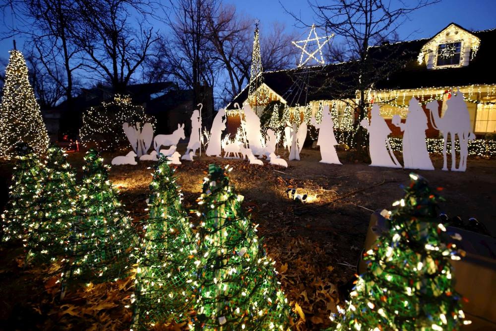 Best places to see Christmas lights in Wichita 2019