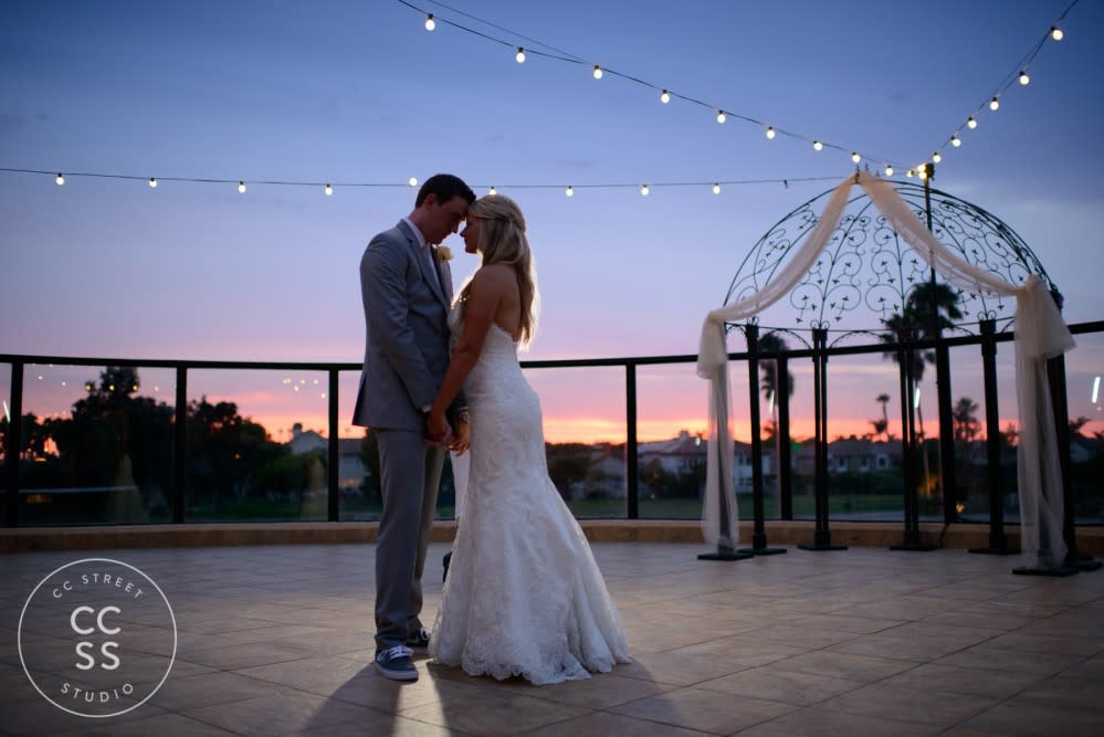 Newlyweds at the wedding Venue at the SeaCliff Country Club in Huntington Beach