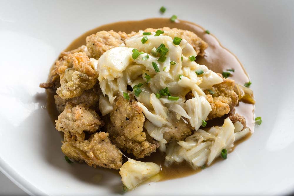 121 Artisan Bistro’s Flash Fried Oysters with lump crabmeat