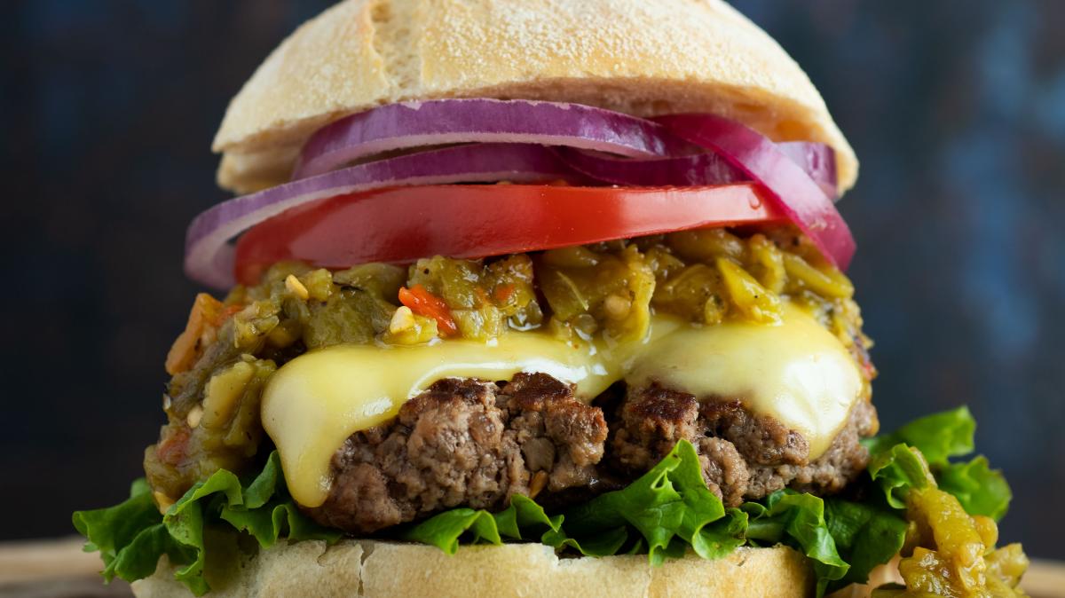 Green Chile Cheeseburger