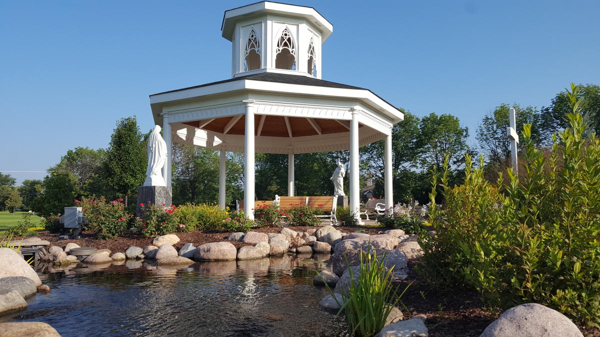 Carmelite_Meditation_Garden