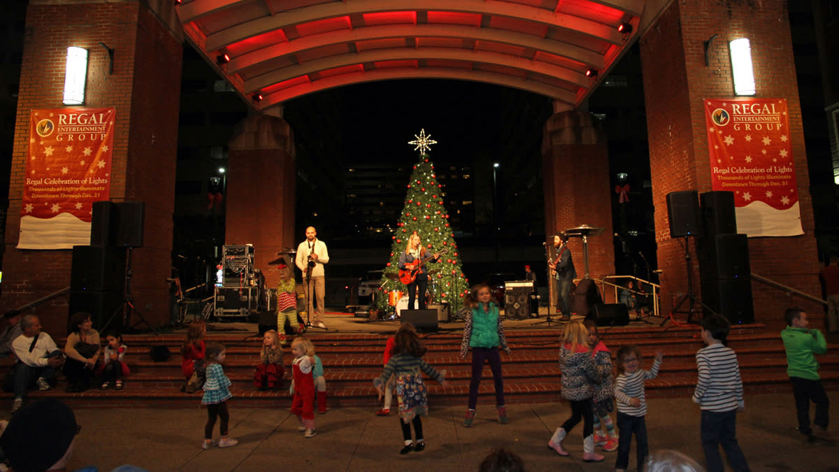 WDVX Holiday Ho-Ho-Hoedown
