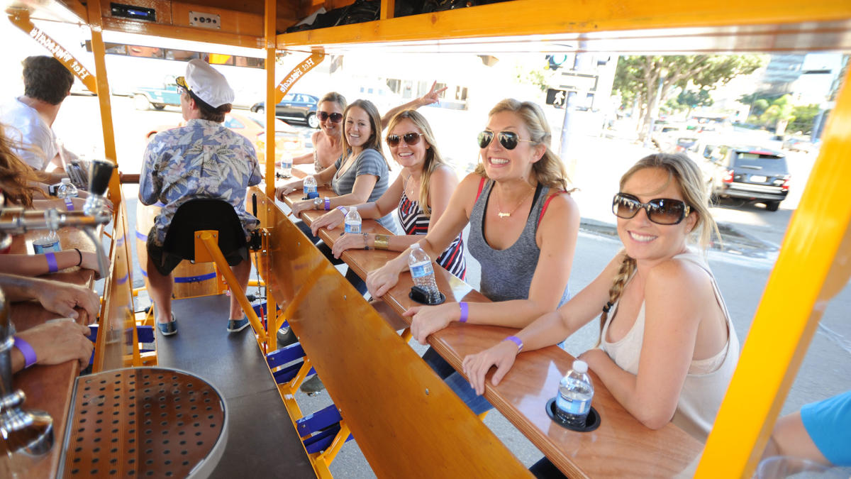 bachelorette party social cycke