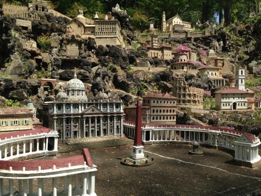 Found at the St Bernard Abbey in Huntsville, Ava Maria Grotto is a miniature display like no other.
