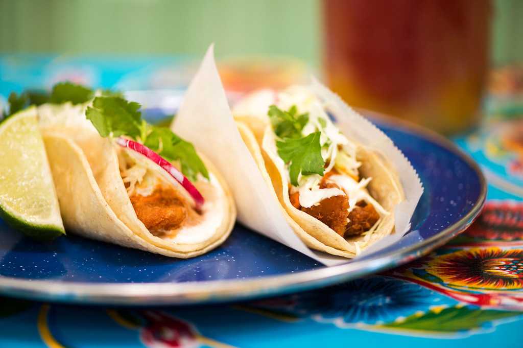 Cholita Linda tacos