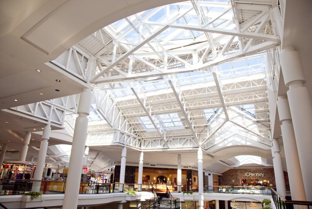 Mall at Fairfield Commons