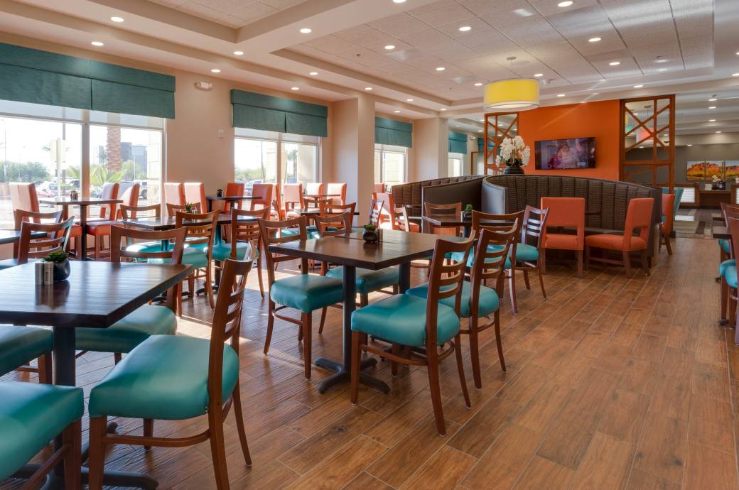 Drury Inn and Suites Phoenix-Chandler Fashion Center Dining Room