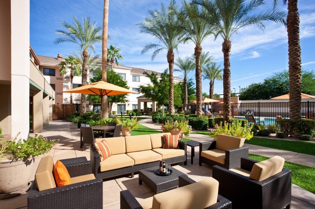 Courtyard at the Sonesta Select Phoenix Chandler