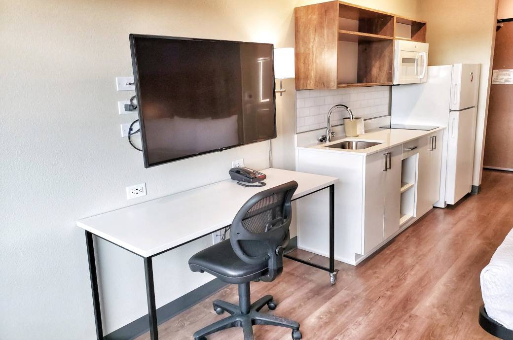 Extended Stay America Phoenix Chandler Downtown - Work space
