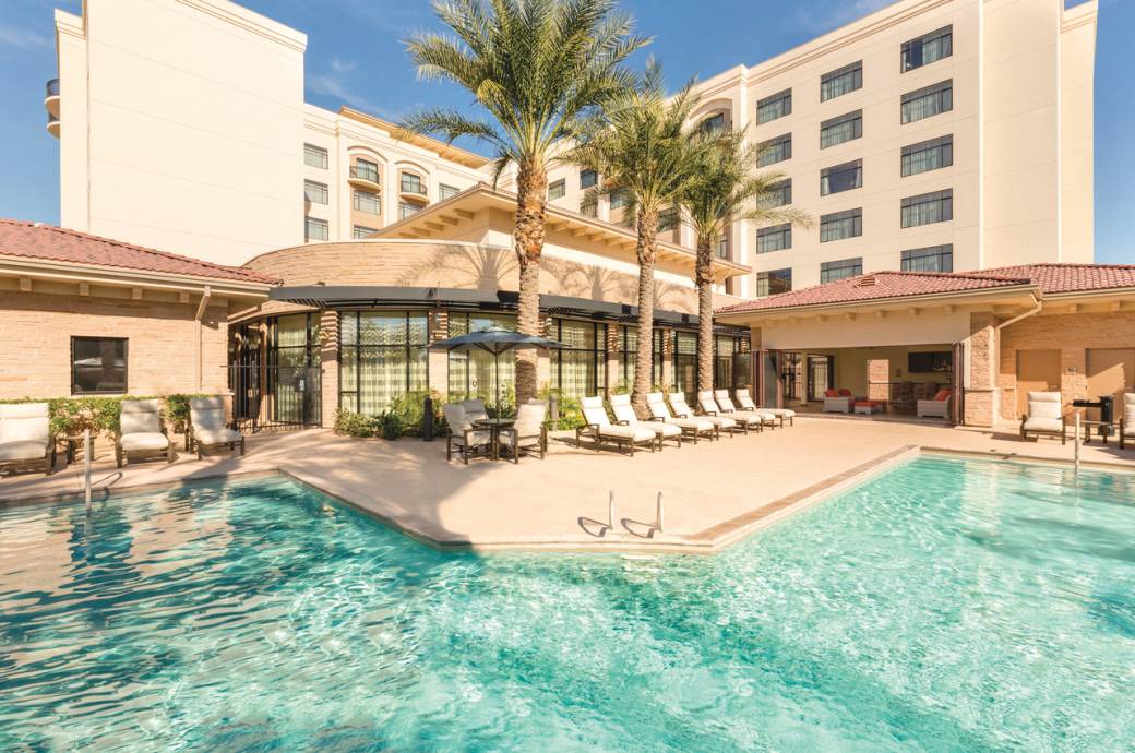 Hilton Phoenix Chandler Pool