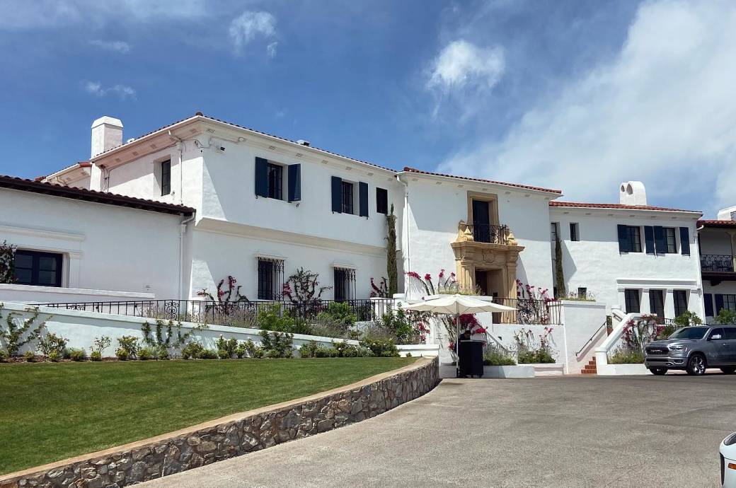 Wrigley Mansion - Geordie's