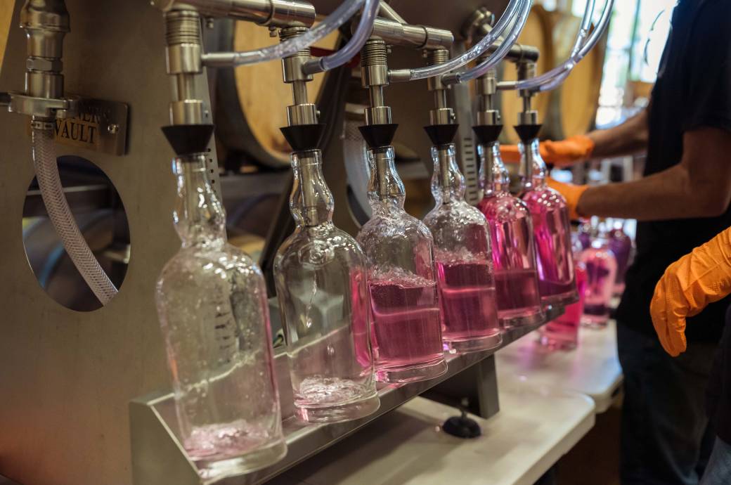 SanTan Brewery & Distillery Tours - Citrus Rose bottling