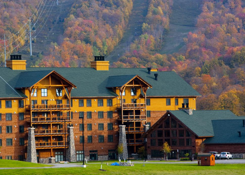 Hope Lake Lodge