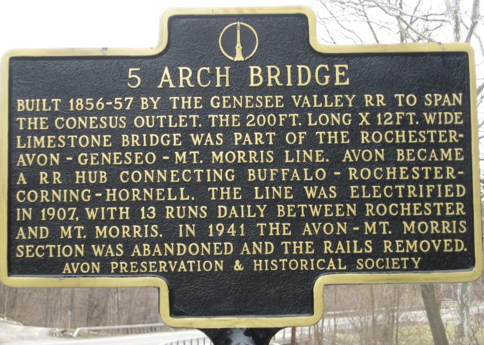 5 arch sign