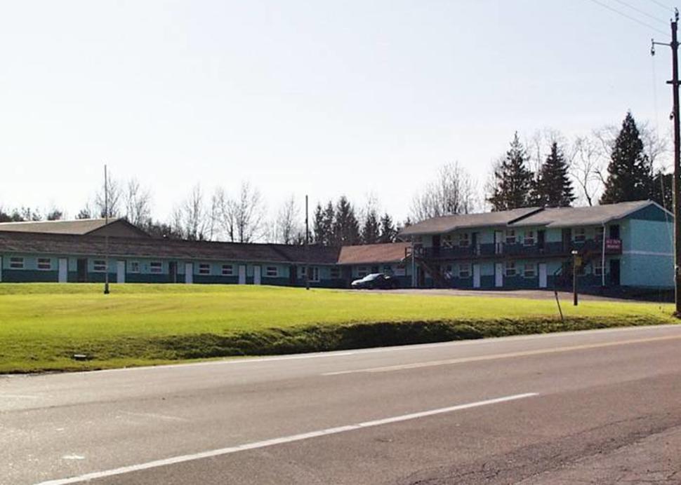 Embassy Inn Motel