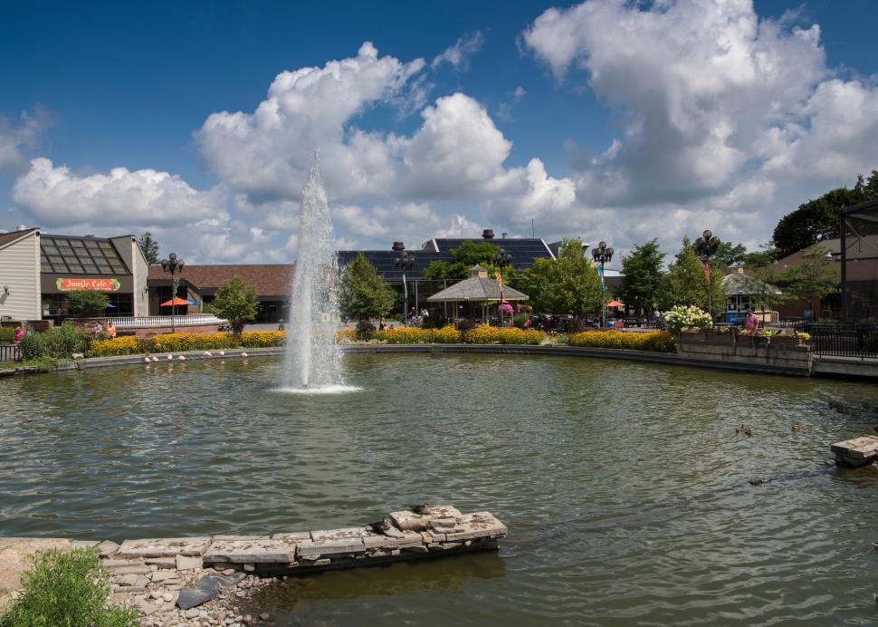 Rosamond Gifford Zoo at Park