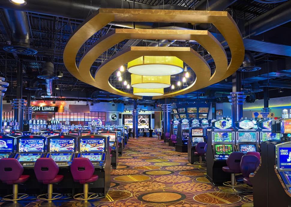 finger-lakes-gaming-and-racetrack-farmington-interior-machines