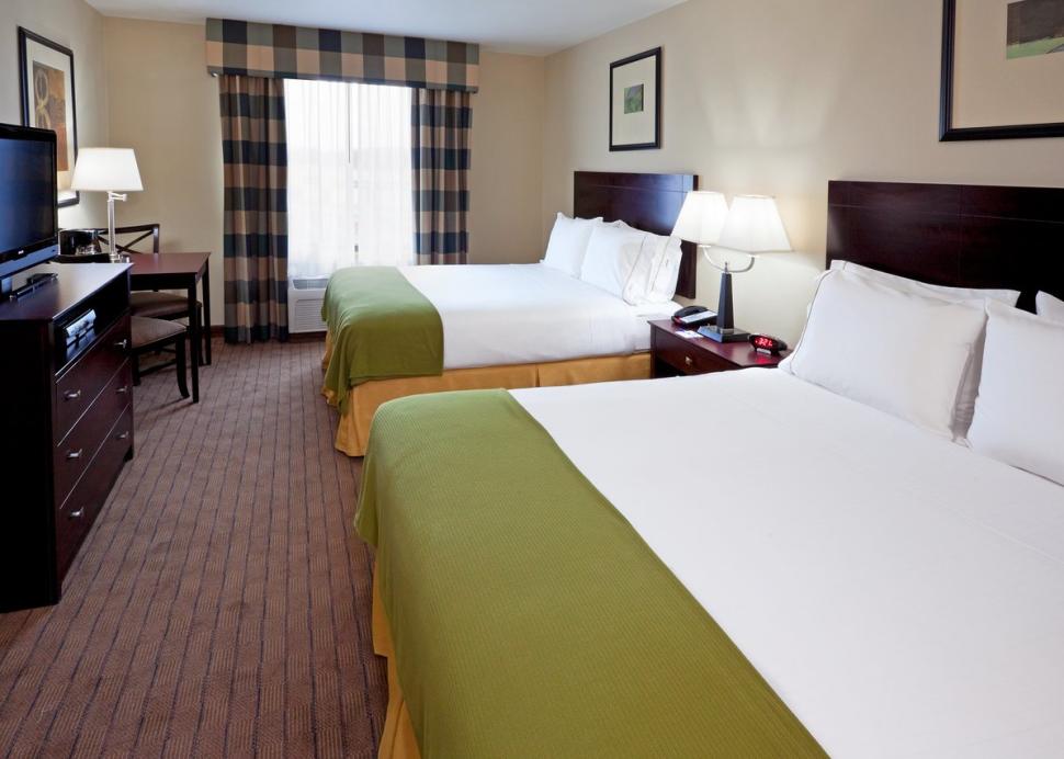 Holiday Inn Express & Suites Syracuse North - Airport Area