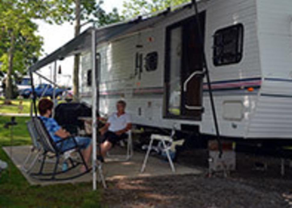 South Shore RV Park  RV Side