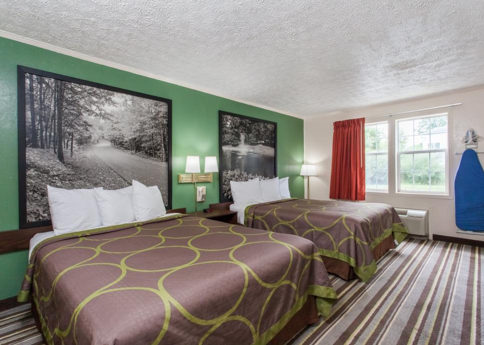 Super 8 by Wyndham Syracuse East