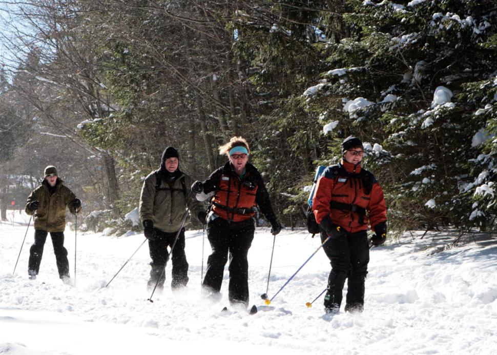harriet-hollister-spencer-park-honeoye-cross-country-skiing