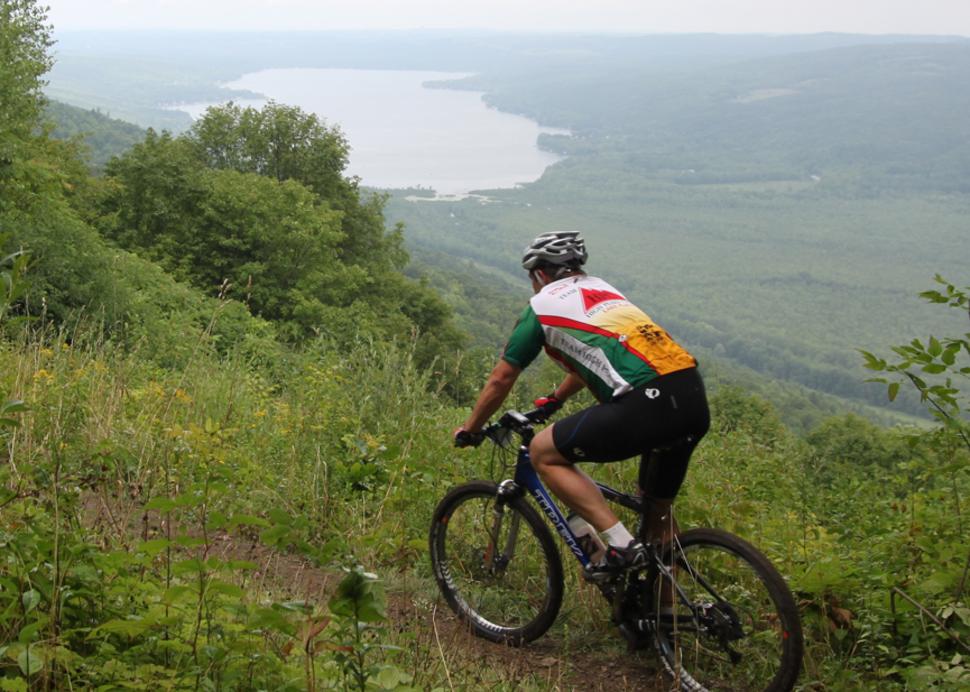 harriet-hollister-spencer-state-park-honeoye-fall-scenic-view-mountain-bikers-trail