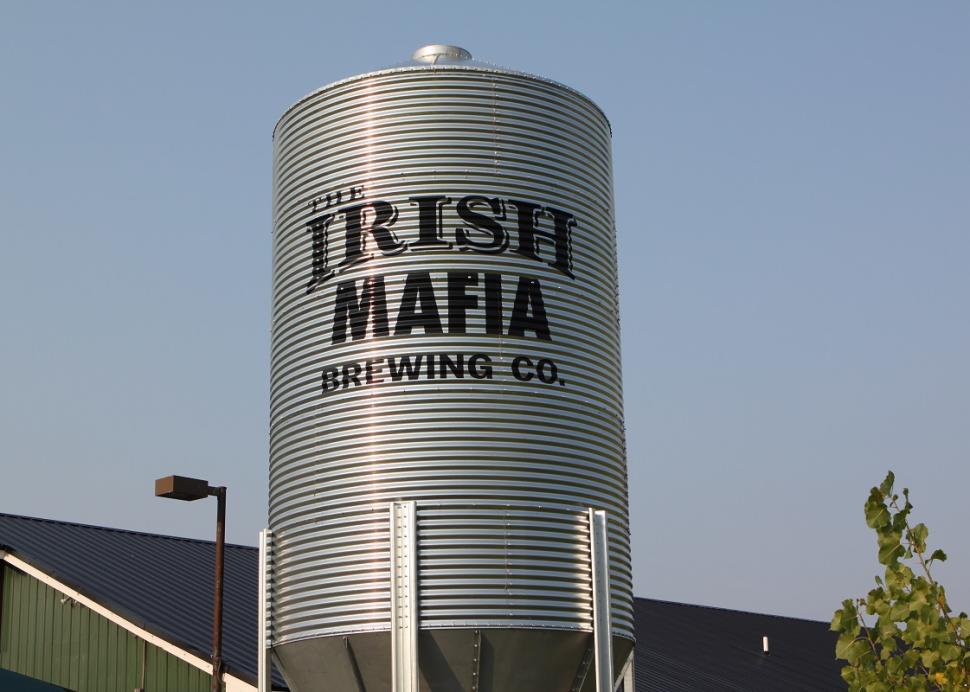 irish-mafia-brewing-bloomfield-exterior-1