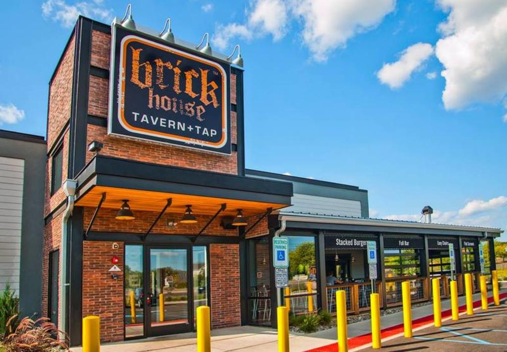 Brick House Tavern Tap Sugar Land Restaurants In Sugar Land Tx 77479