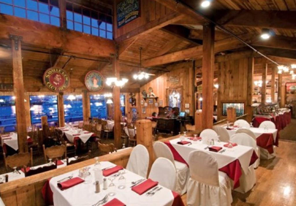 Brady S Landing Restaurants In Houston Tx 77012