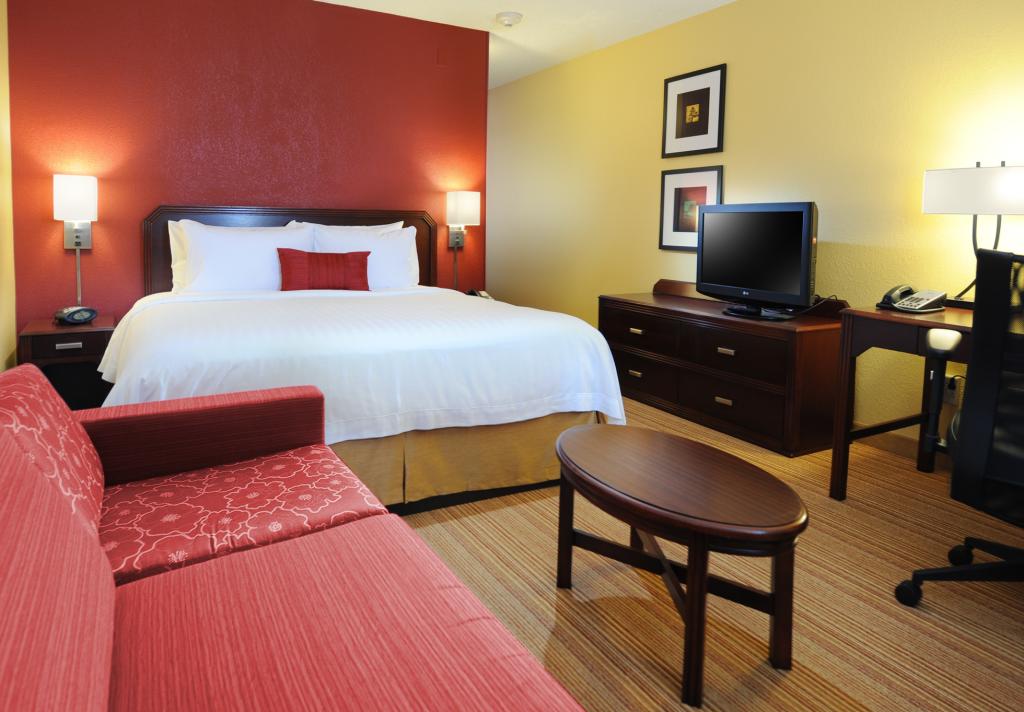 Courtyard By Marriott Houston Hobby