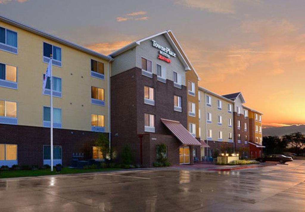 Towneplace Suites Houston Westchase Hotels In Houston