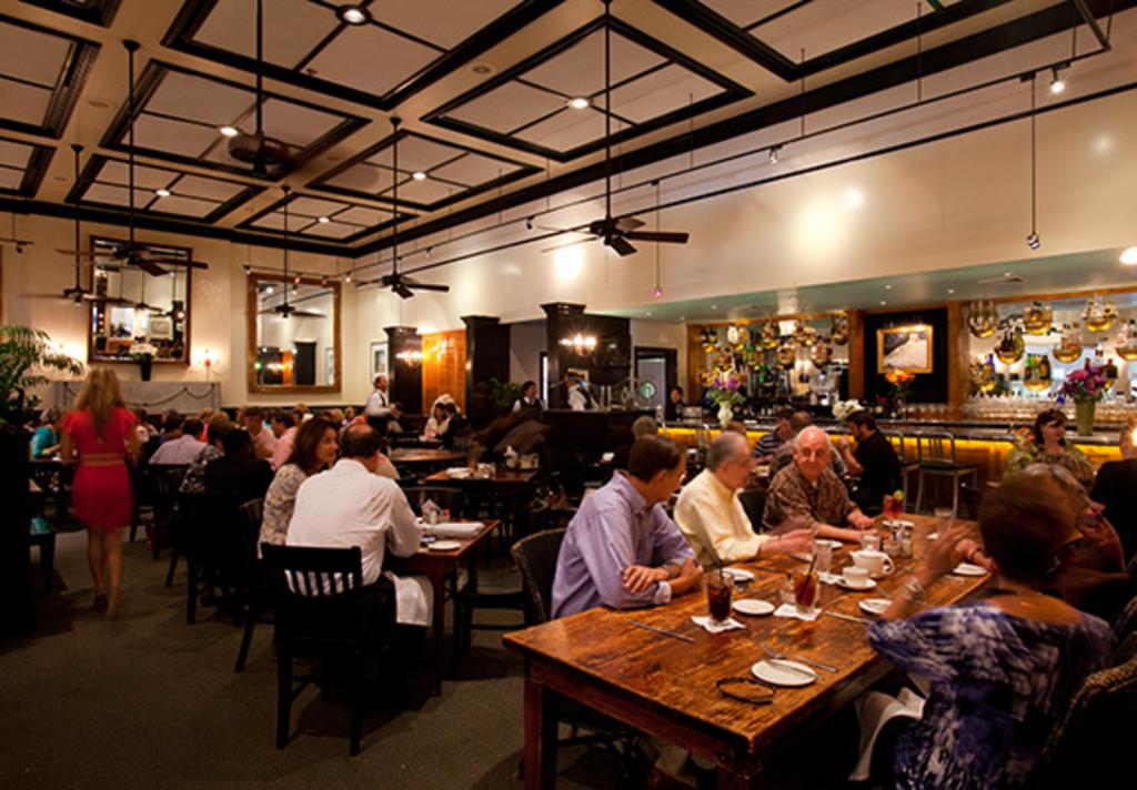 Ouisie S Table Restaurant Bar And Garden