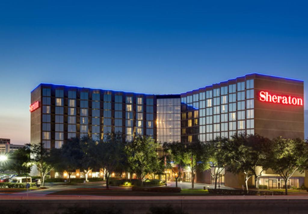 Sheraton Brookhollow Outside