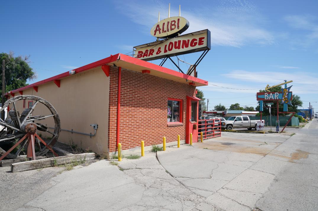 Alibi Bar
