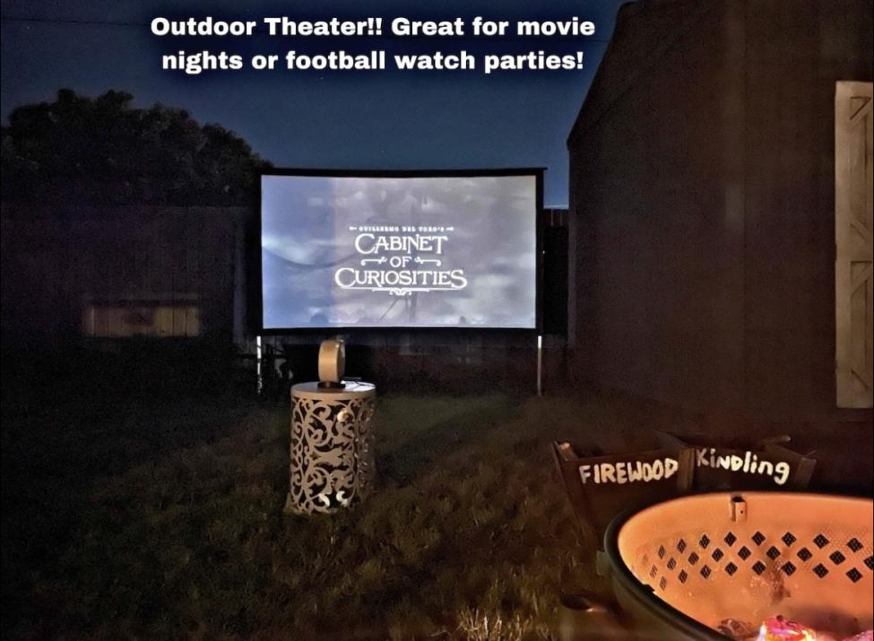 Outdoor theater