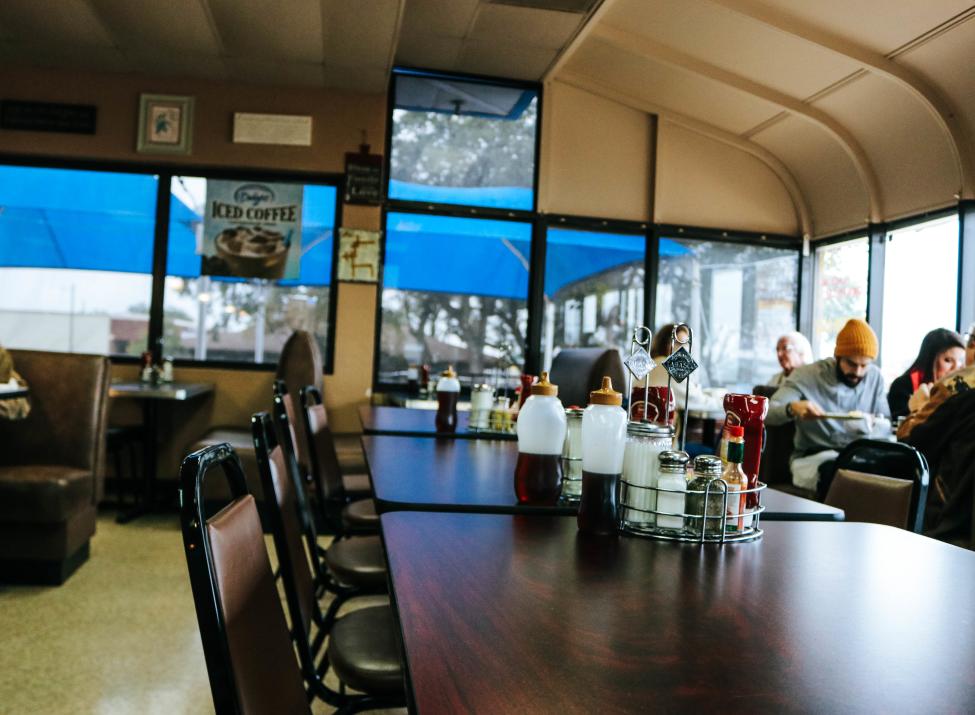 Cari's Restaurant