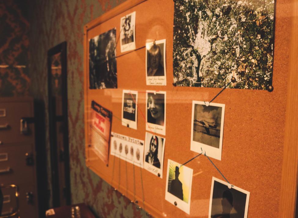 Narrow Escape Room