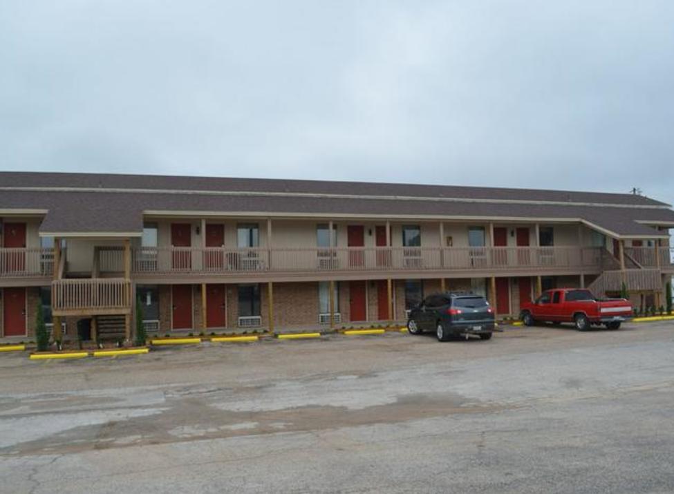 Granbury Inn and Suites