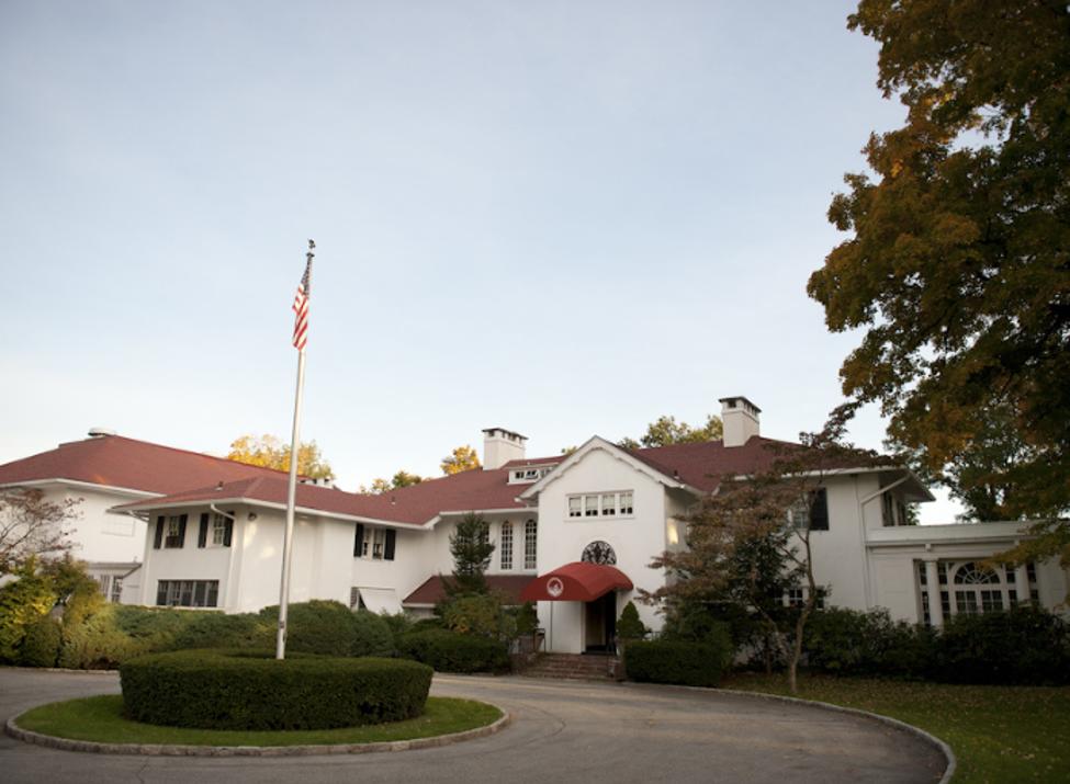CV Rich mansion