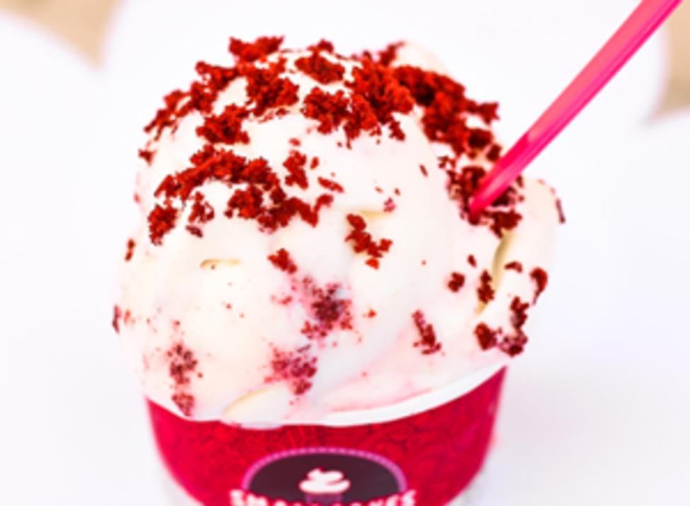 Red velvet ice cream @ Smallcakes