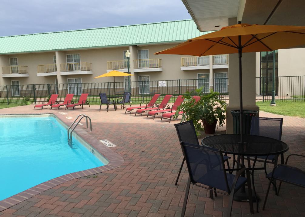 Outdoor swimming Pool