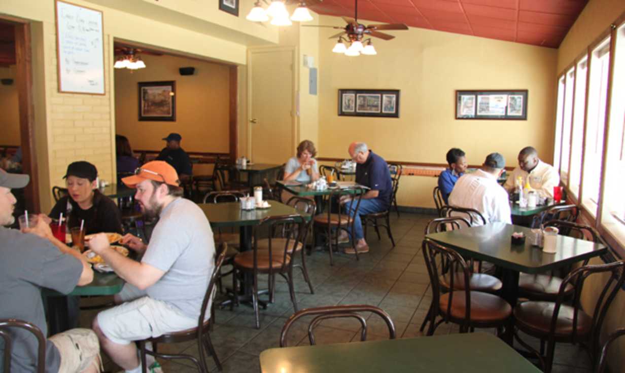 Trolley Car Cafe New Orleans Trolley Car Cafe Photos (3) take left