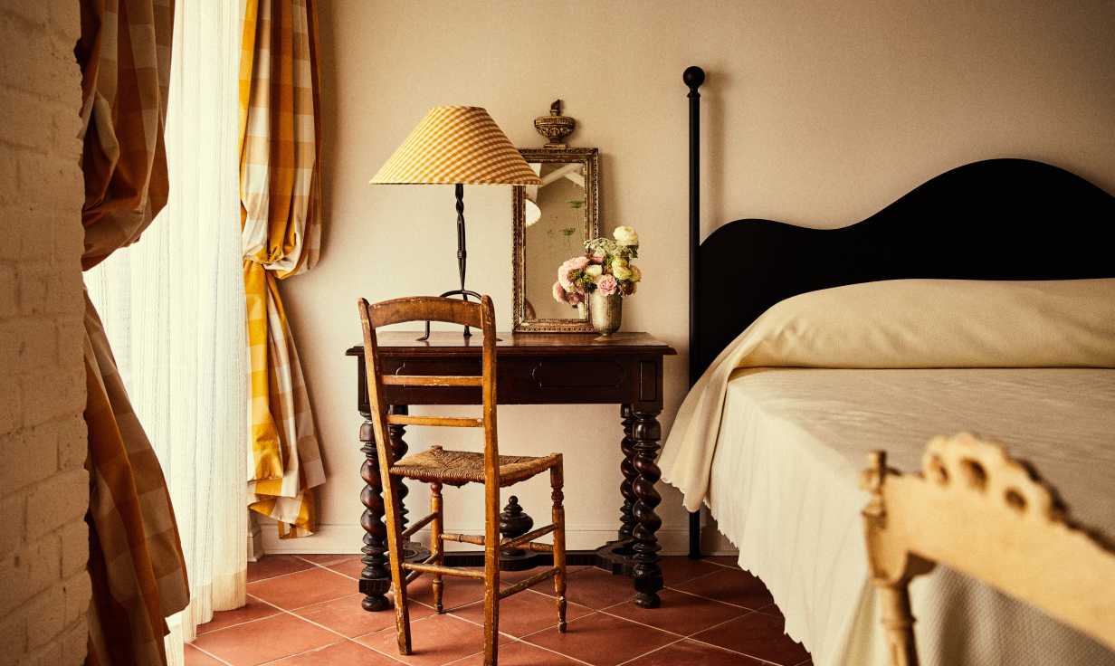Schoolhouse Guest Room Yellow Floor