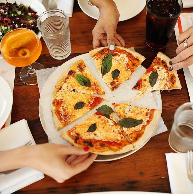 Dining Meribo Pizza - IG @meribopizza