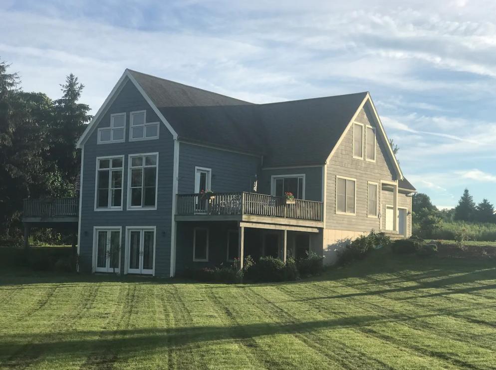 ALL SEASON CAYUGA LAKE HOUSE