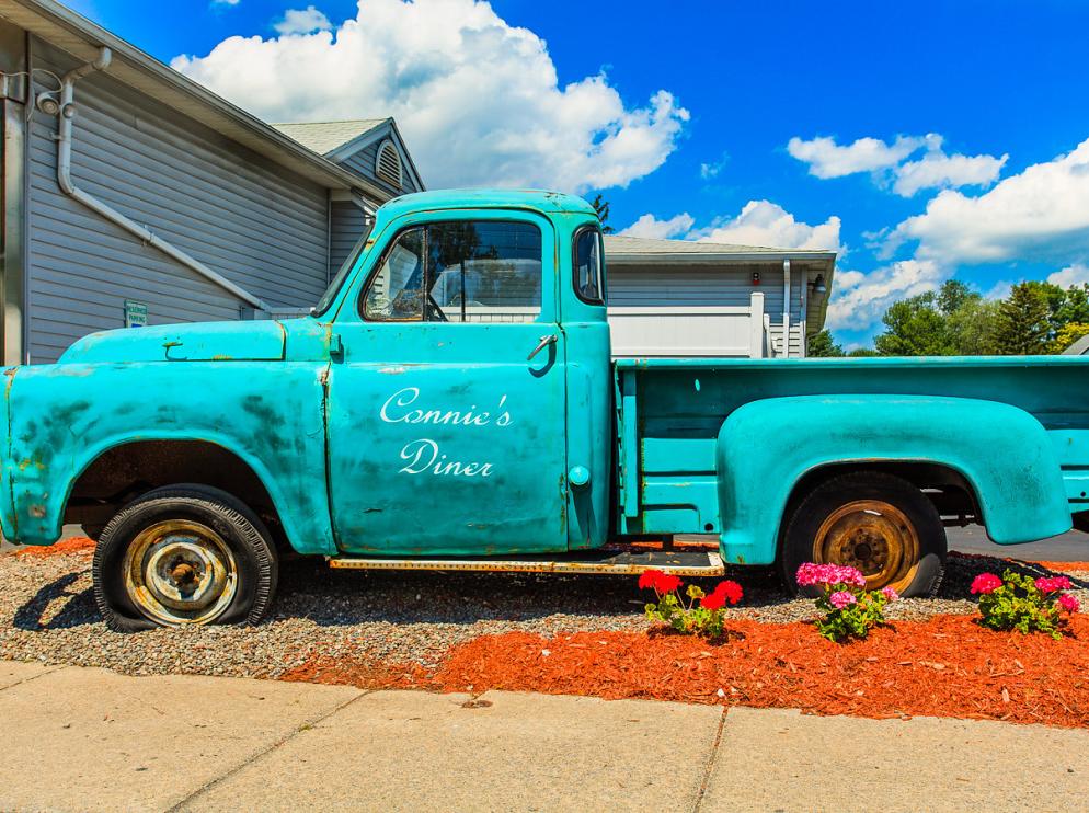 CONNIE'S DINER