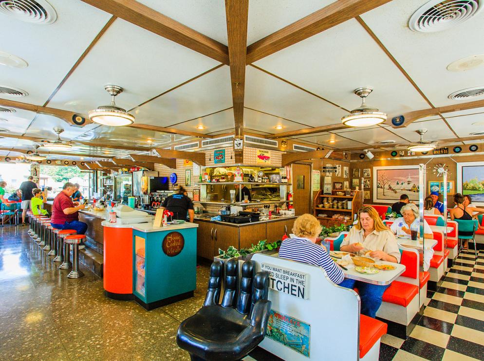 CONNIE'S DINER 4